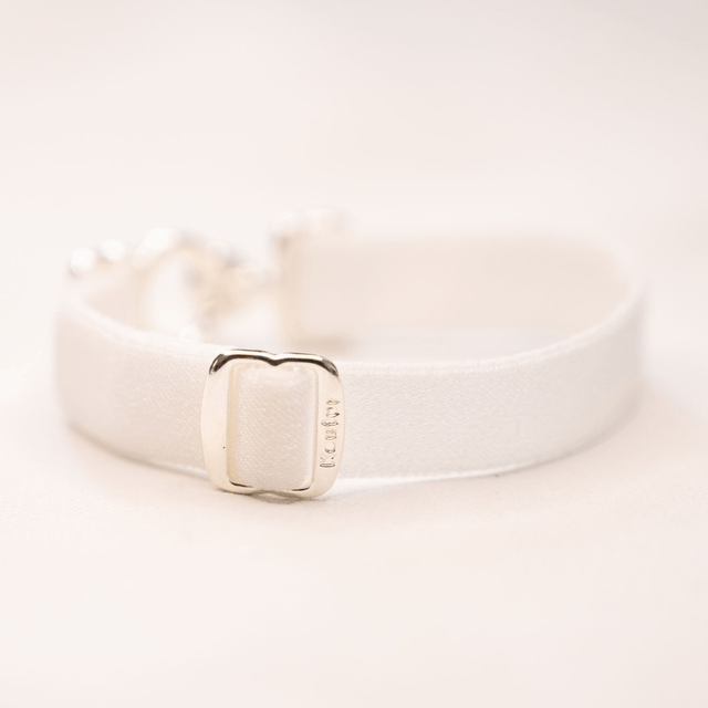 Bracelet Koutur argenté et ruban blanc